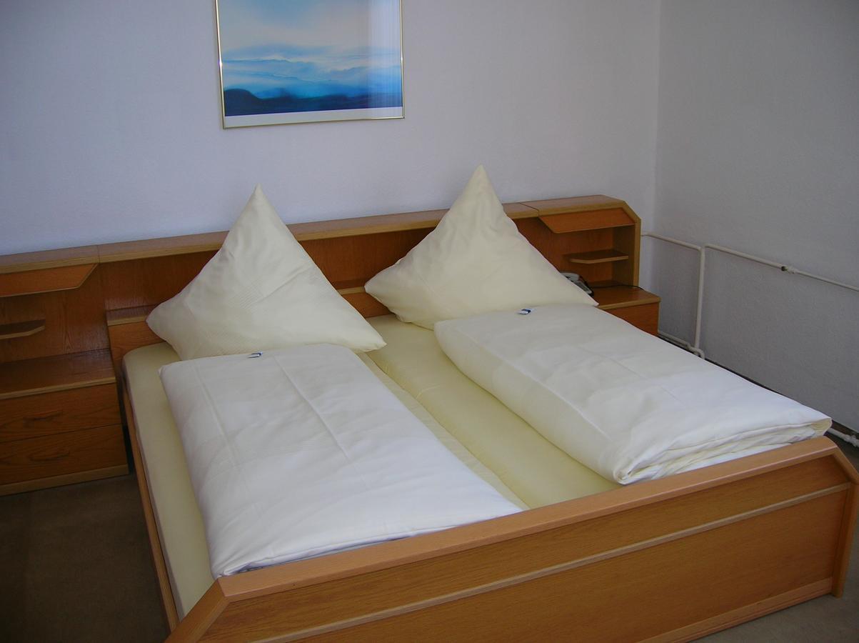 Hotel "Stadt Koethen" Кётен Экстерьер фото